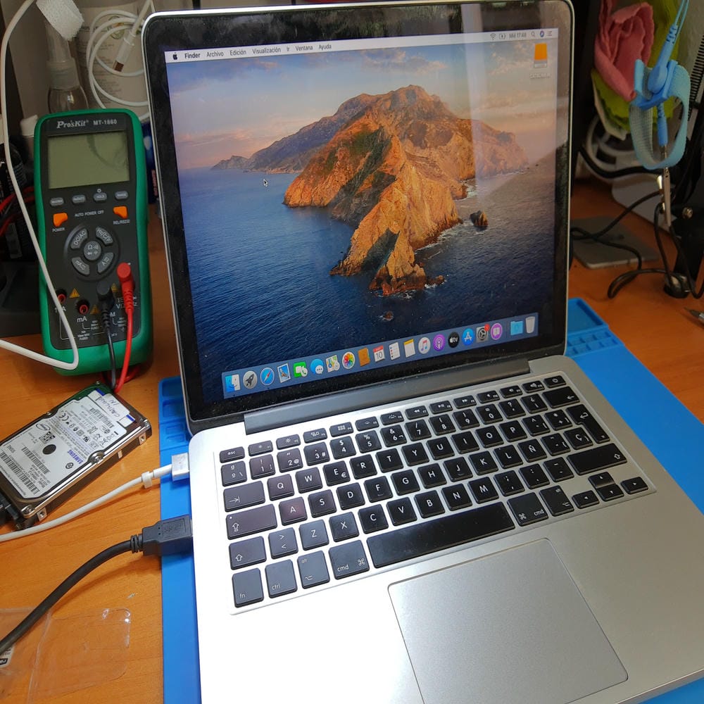 MacBook Pro A1502 funcionando después de cambiar los altavoces