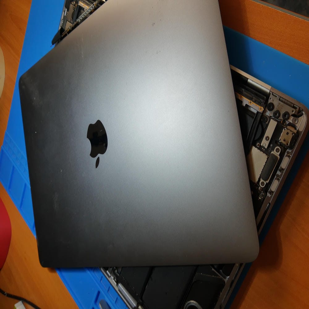Pantalla completa de sustitución para MacBook Pro A1706