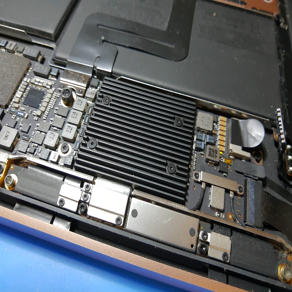 Circuito de alimentación y disipador del MacBook Air A1932