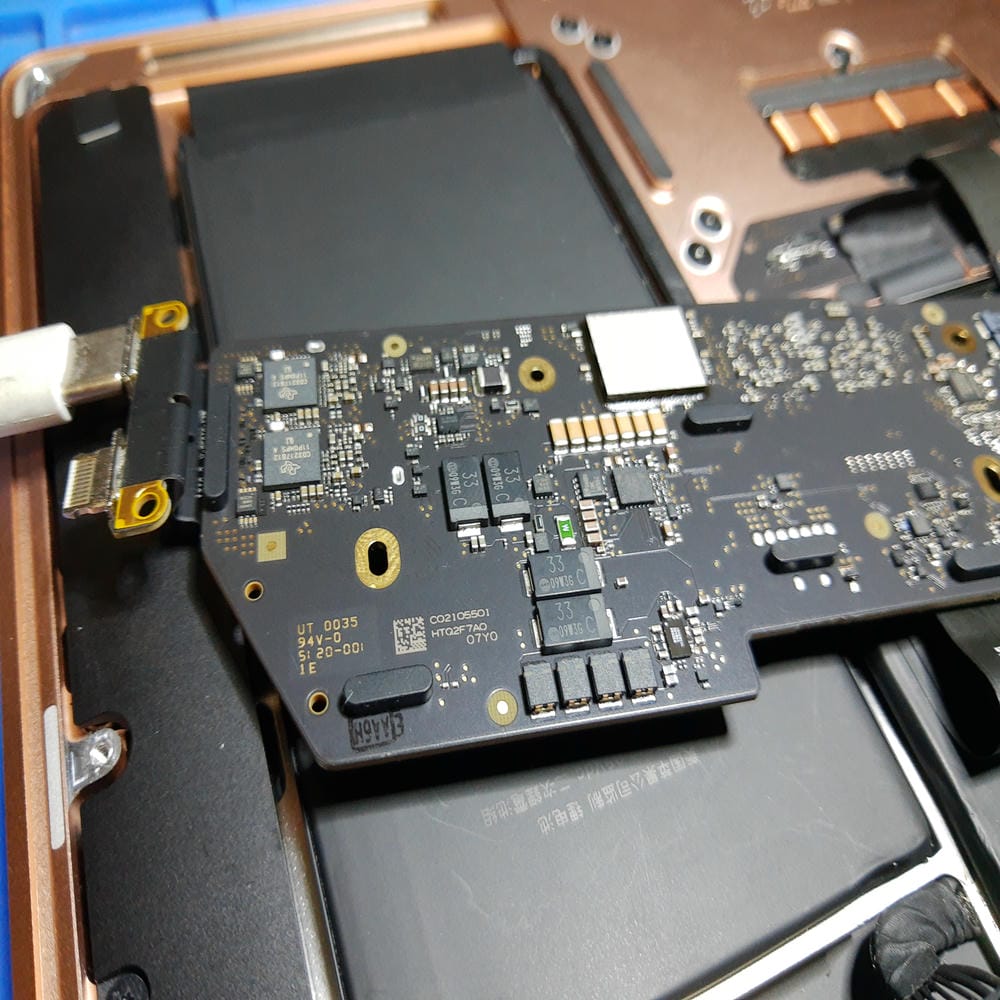 Circuitos de alimentación del MacBook Air A2337