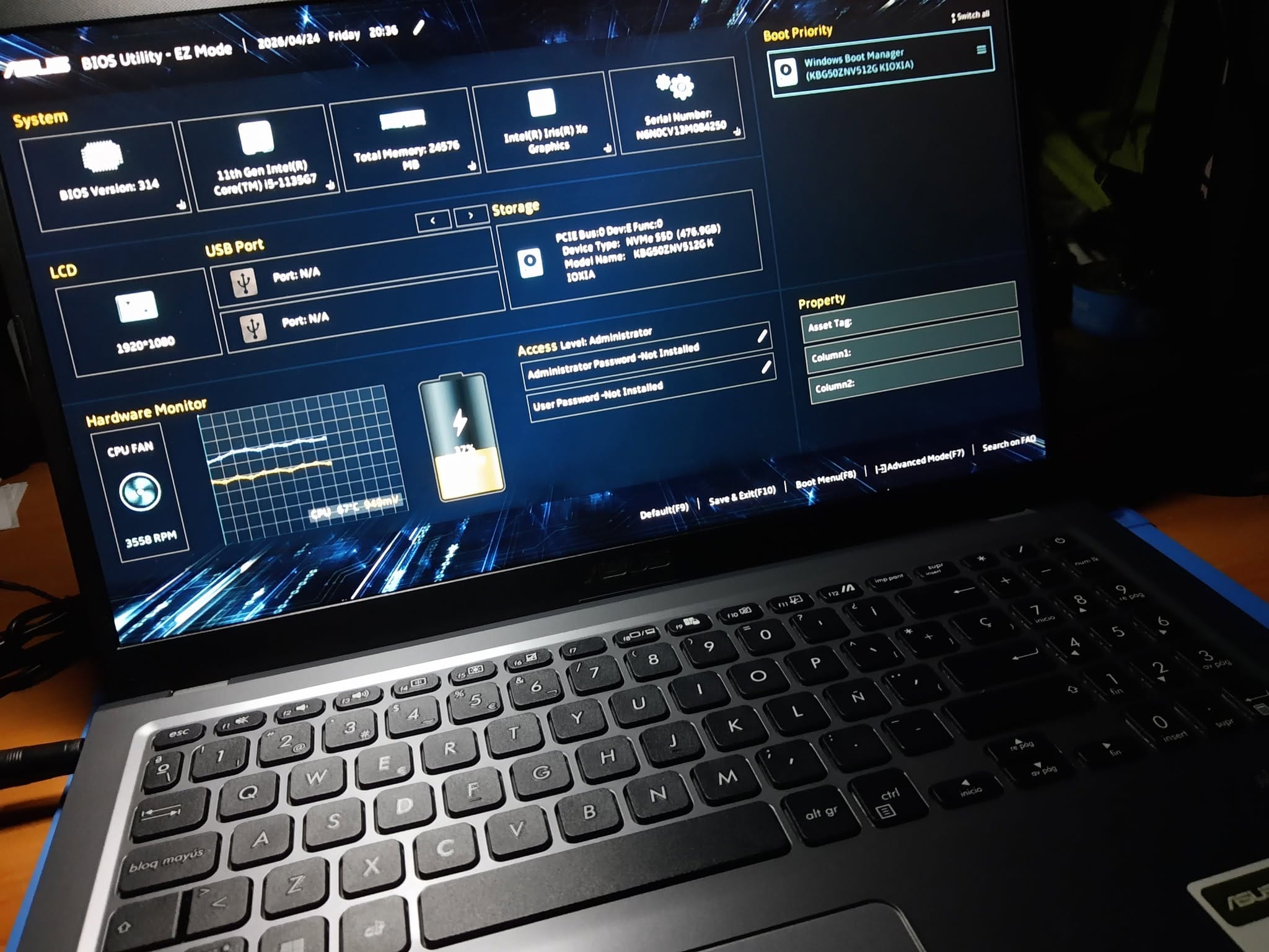 ASUS F515 funcionando después de reparar el cortocircuito en la línea de 3,3V
