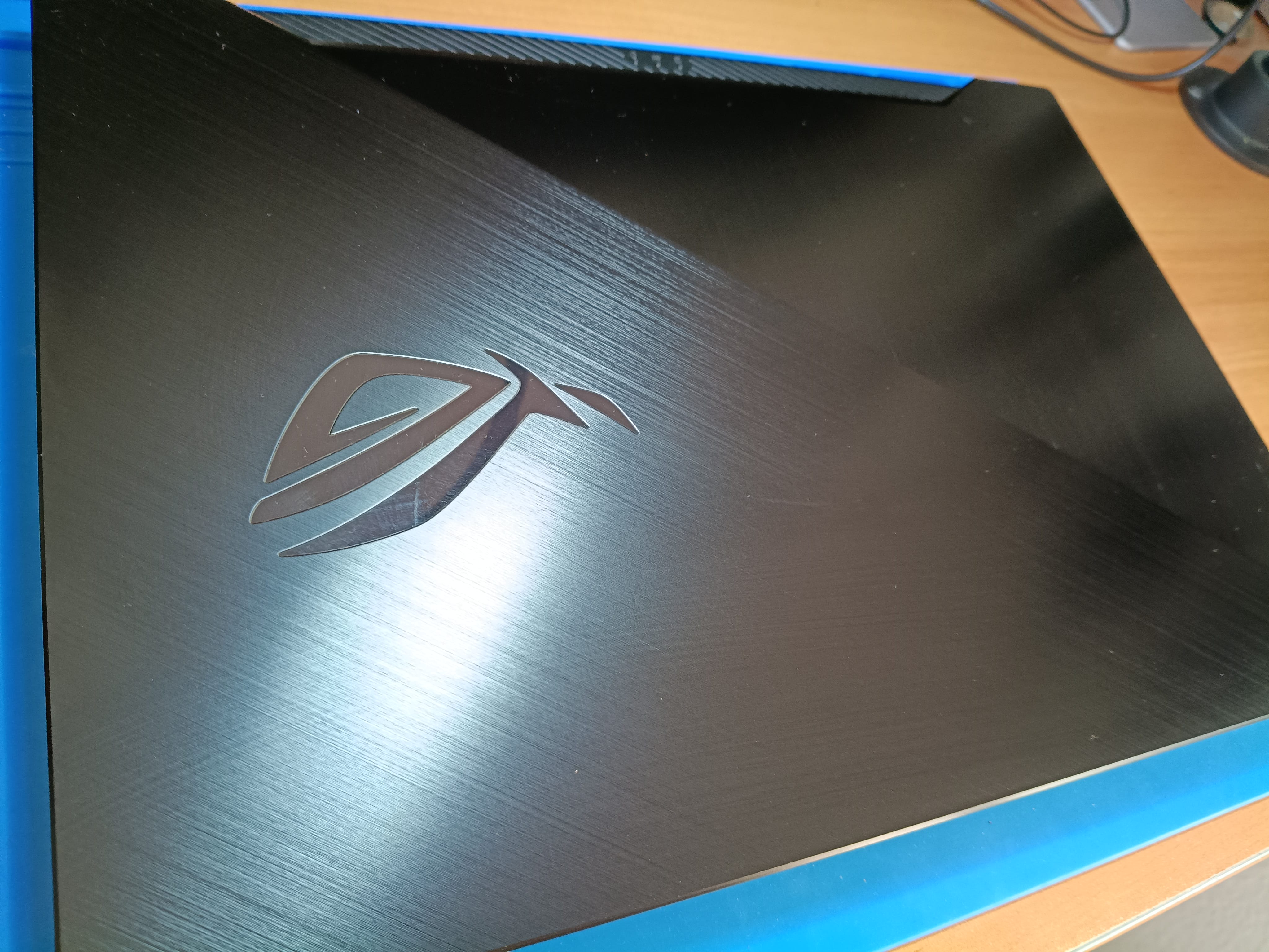 ASUS ROG Zephyrus recibido sin encender
