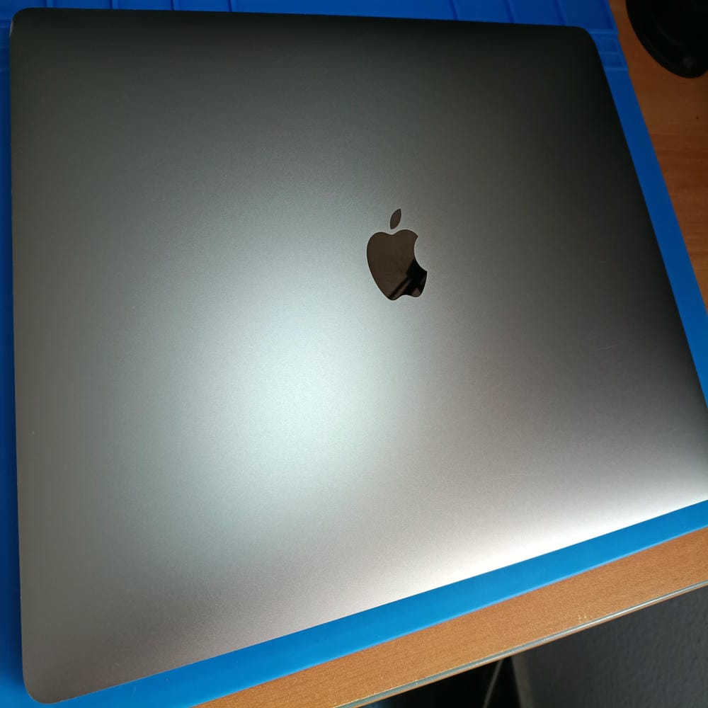 MacBook Pro A1707 antes de iniciar la reparación Flexgate