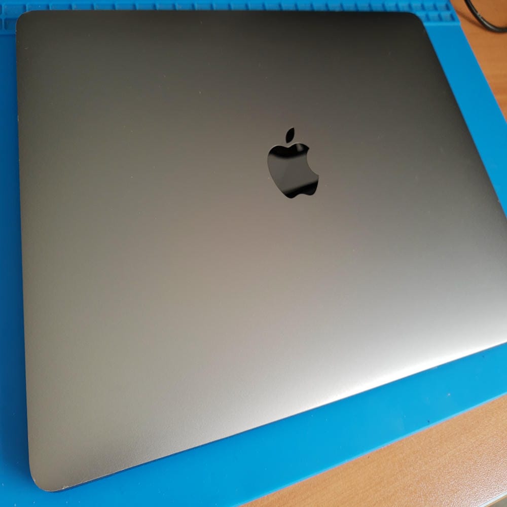 MacBook Pro A1706 enviado desde Fuengirola para reparar Flexgate