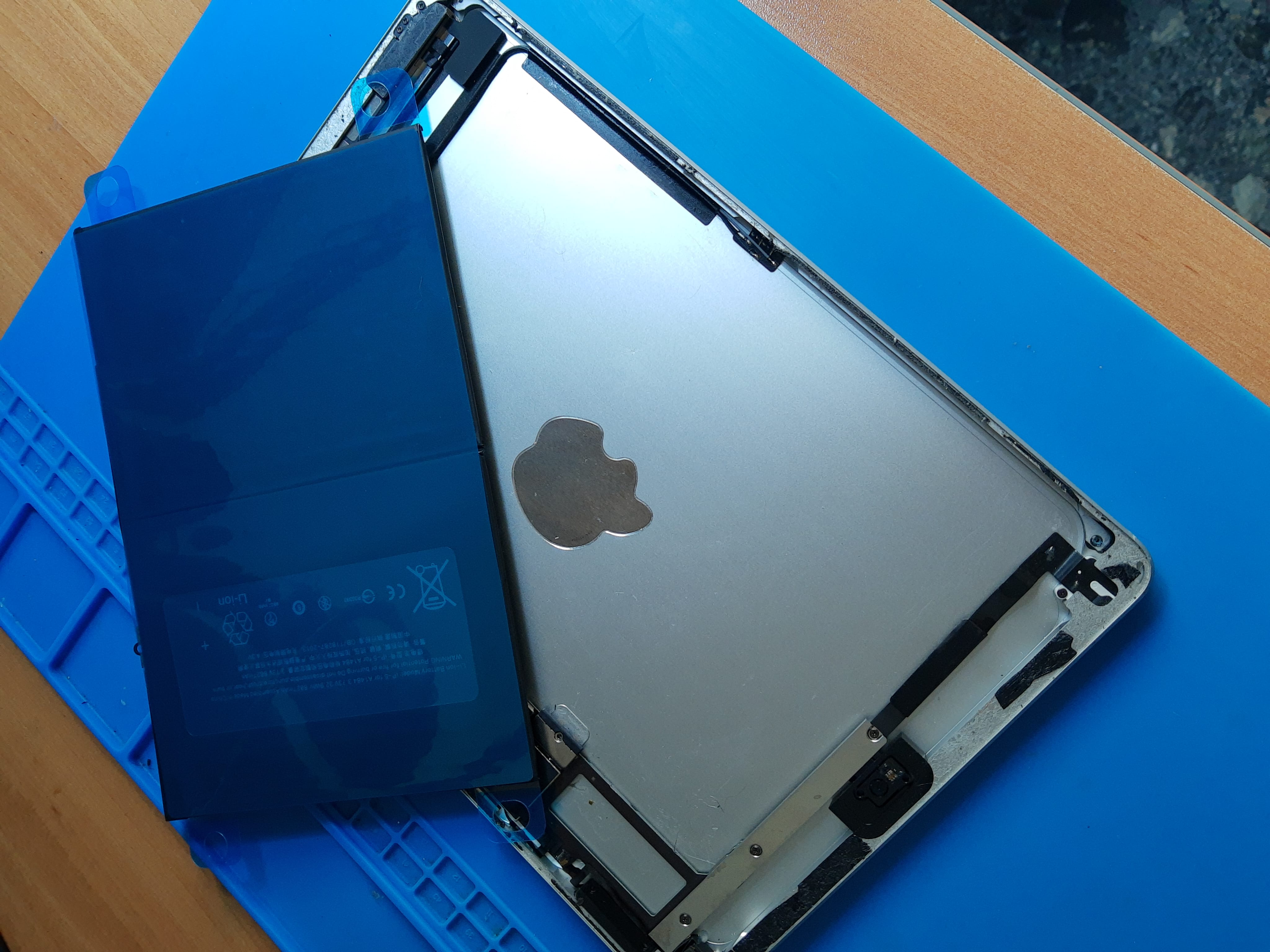Nueva batería instalada en el iPad A2197