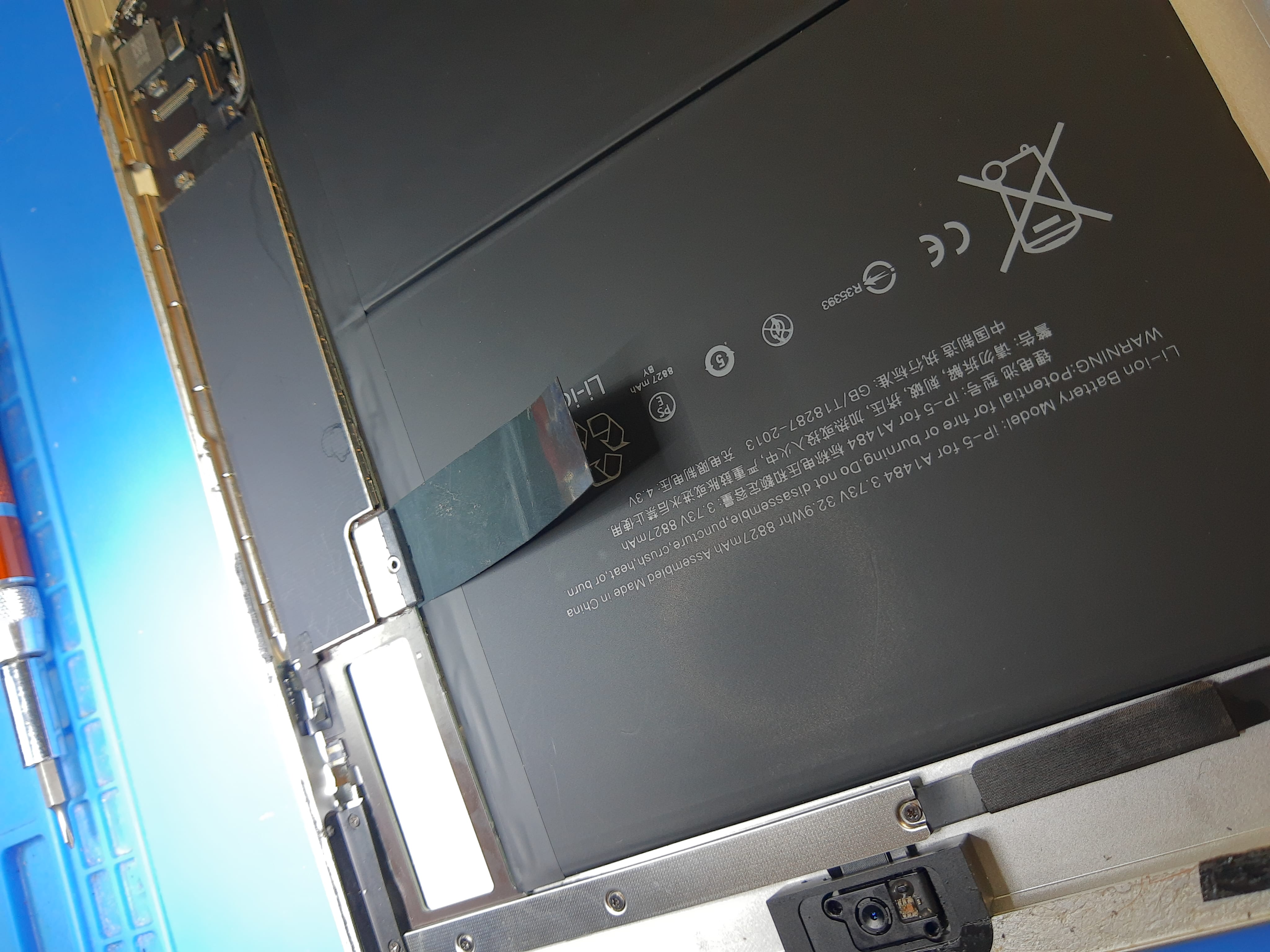 Batería nueva instalada dentro del iPad A2197