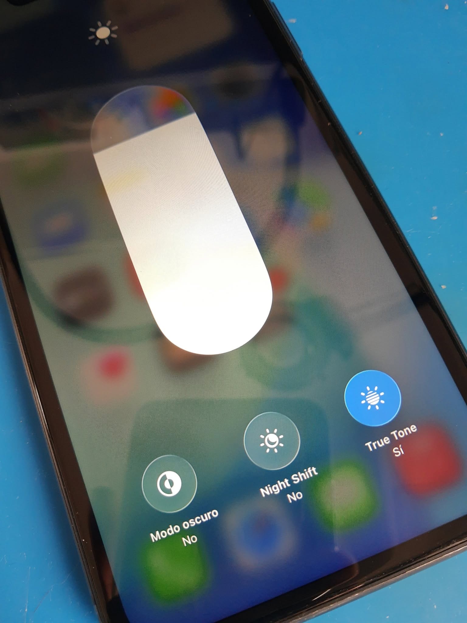 True Tone activo en el iPhone 11 después del cambio de pantalla