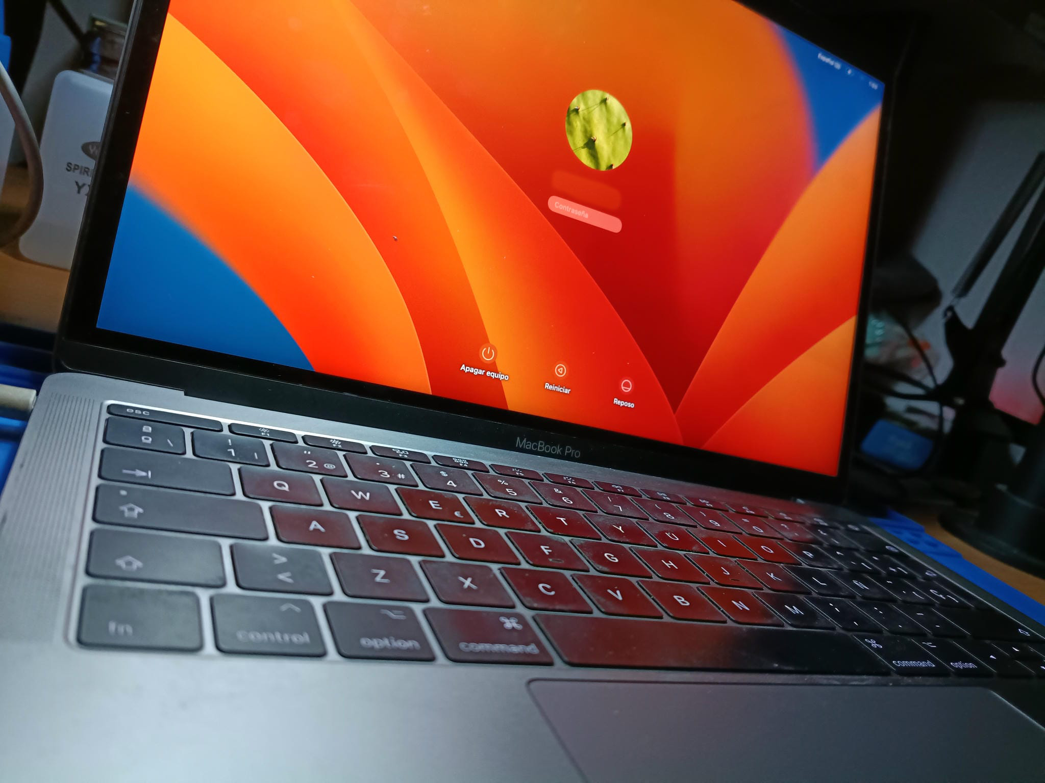 MacBook Pro A1708 funcionando después del cambio de pantalla