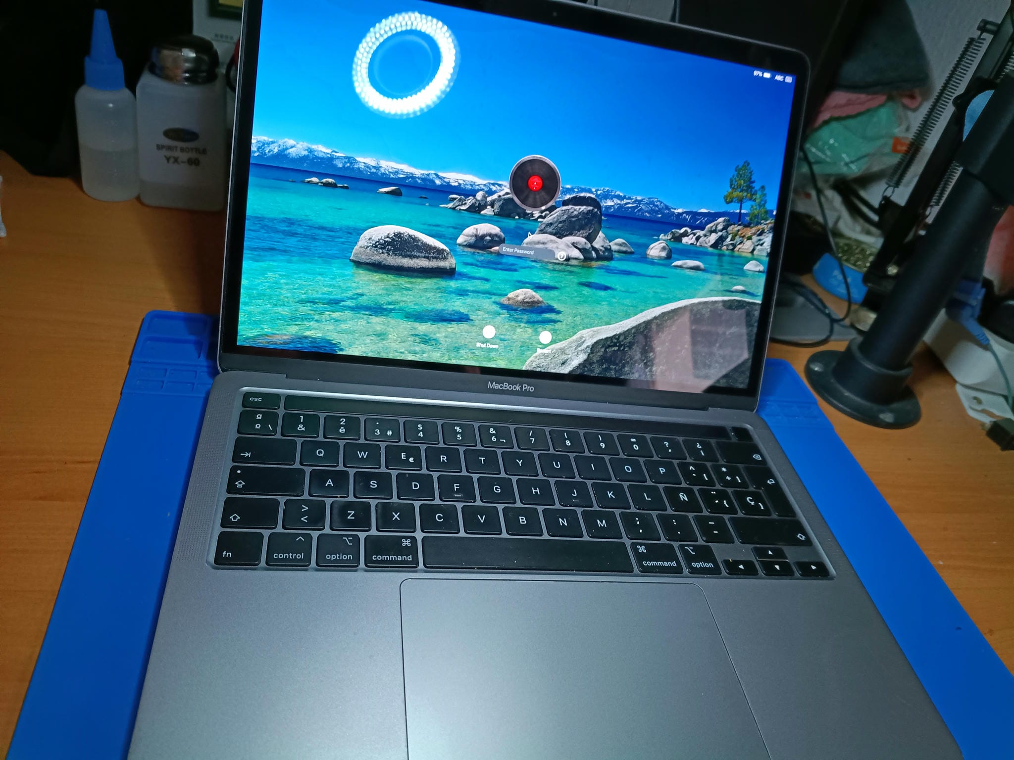 MacBook Pro A2251 funcionando después de cambiar la batería