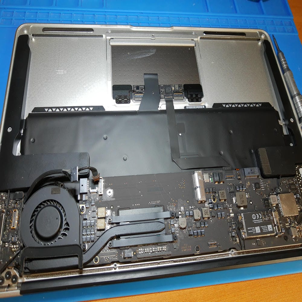 Desmontaje del MacBook Air A1466