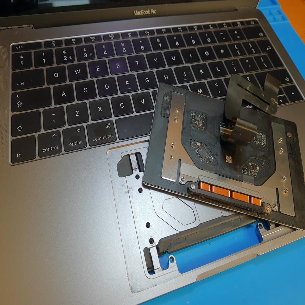 Parte interna del trackpad MacBook Pro A1708